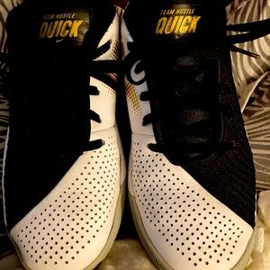 Nike Team Quick Hustle